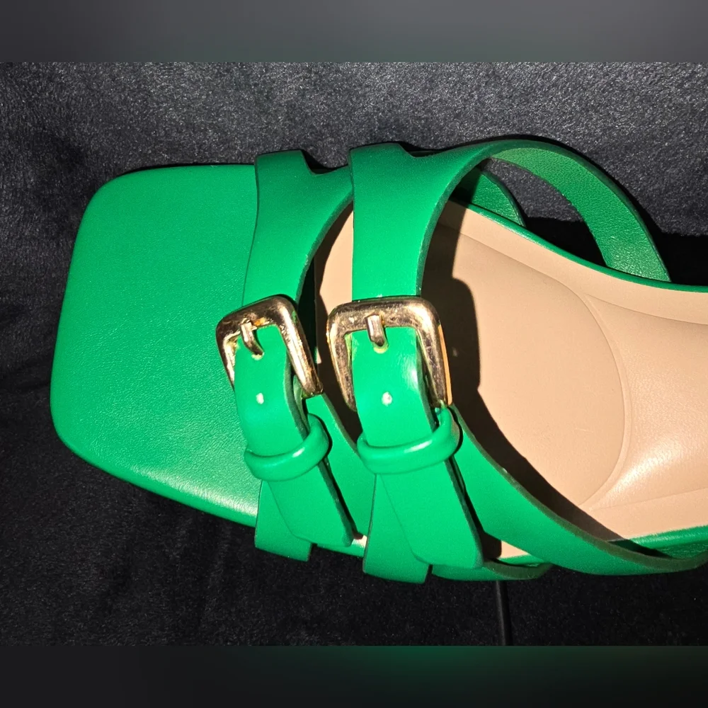 KAYLEEN By Los Angeles Vibrant Green Sandals - Picture 7 of 9